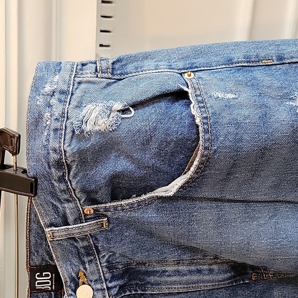Urban Outfitters BDG Boyfriend Jeans - Picture 4 of 11